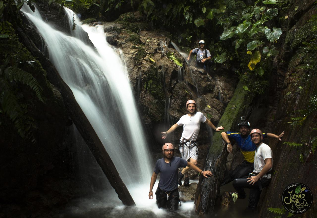 Hotel Jungle Roots Glamping Tena Exterior foto